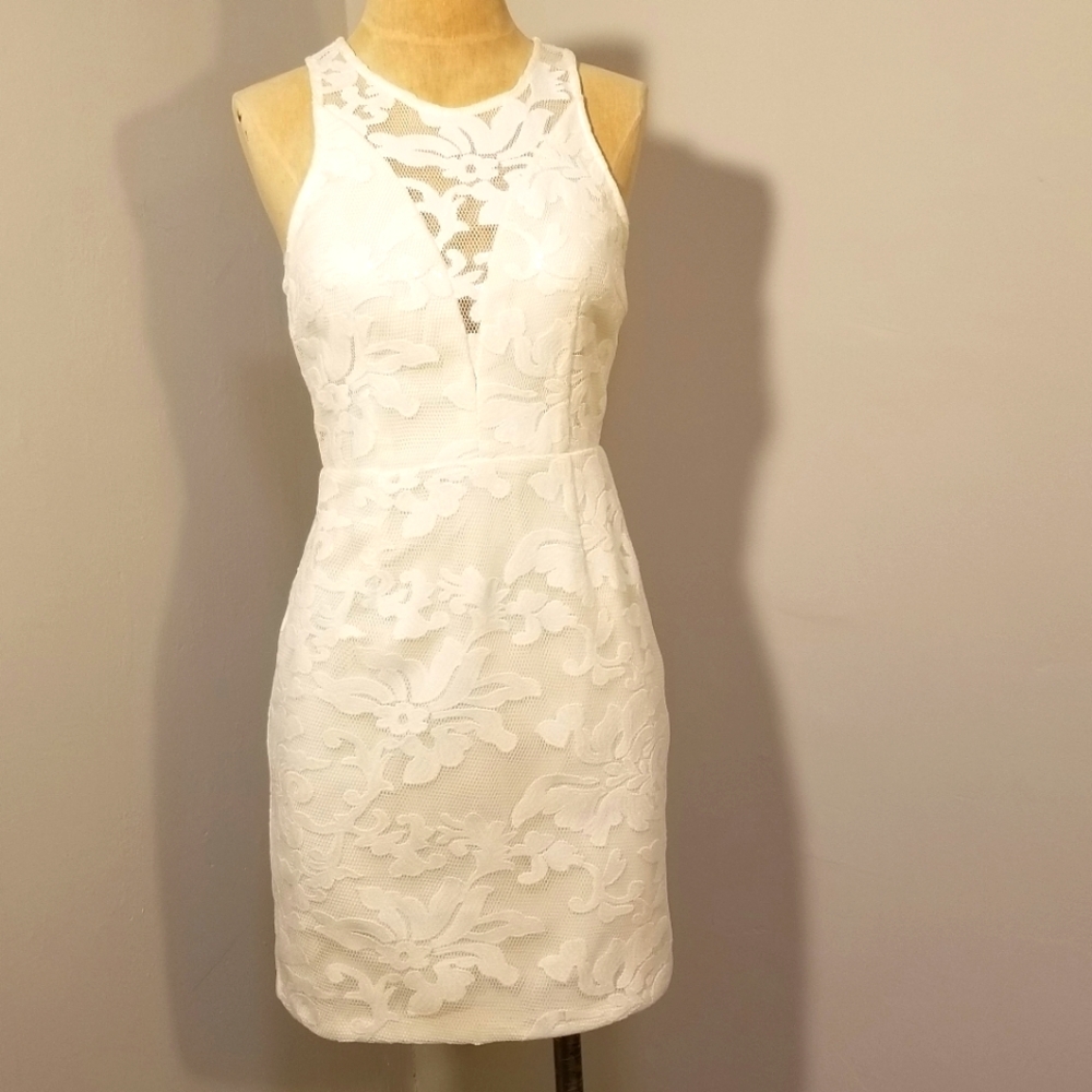WHITE MESH OVERLAY CLEAR SEQUINS FLORAL PRINT WEDDING BRIDE DRESS MINUET SIZE M